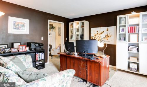 507 Francis Dr, Navy Sup Dpt, PA 17050-2469