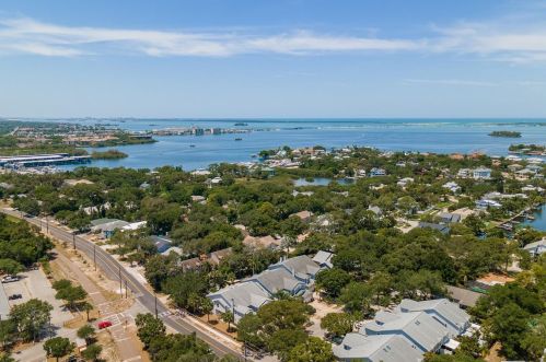 553 Vista Trail Ct, Palm Harbor FL  34683-5260 exterior