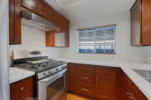 11690 Lakewood Blvd, Downey CA  90241-5272 exterior