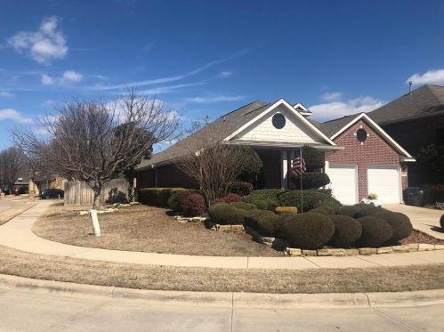 8624 Glenburne Dr, Fort Worth, TX 76131-3356