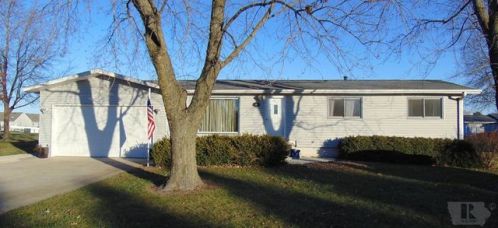 105 11th St, Ewart, IA 50171-1067