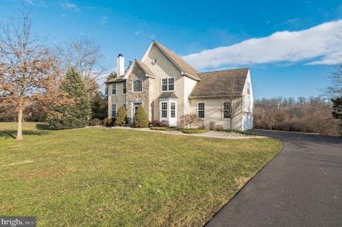 7455 Old Easton Rd, Pipersville, PA 18947-9527