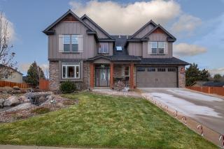 2720 33 St, Eagle Crest OR  97756-9612 exterior