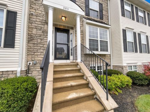 380 Oxford Oak Dr, Blacklick OH  43004-8482 exterior