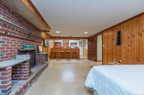 410 Old Post Rd, Marlborough NY  12542-6232 exterior