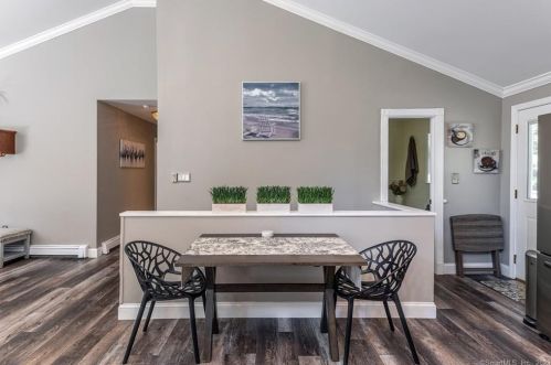 75 Candle Hill Rd, Danbury CT  06812-2412 exterior