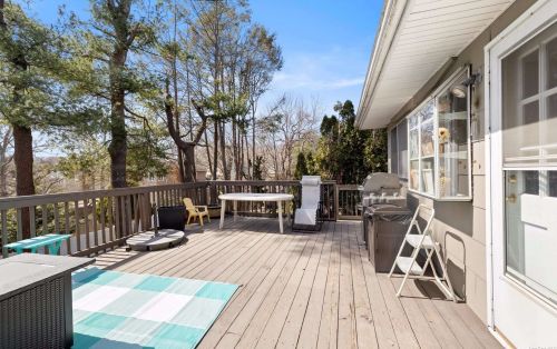 315 Concord St, Huntington Station NY  11746-6829 exterior