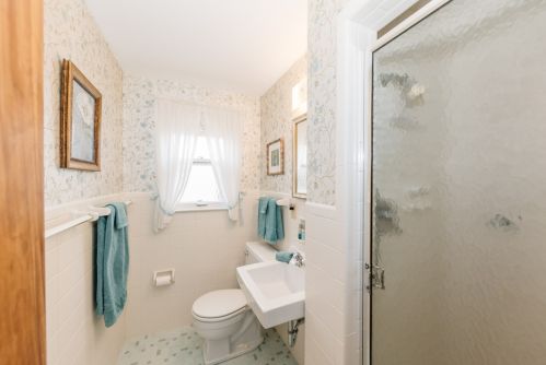 2551 95, Milwaukee WI 53227-2339 exterior