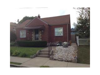 421 Margaret St, Jeannette, PA 15644-1826