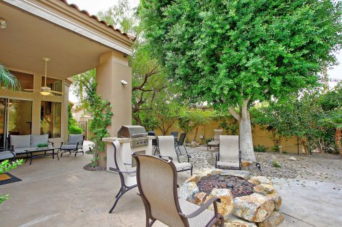 55685 Riviera, La Quinta CA  92253-4750 exterior