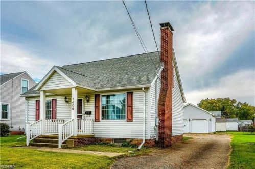 1406 Perry Dr, Canton, OH 44708-3237
