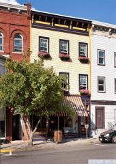 430 Warren St, Hudson NY  12534-2415 exterior