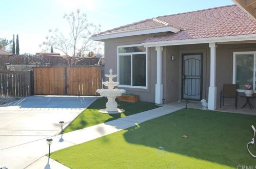 14137 De Sota Dr, Victorville, CA 92392-7602