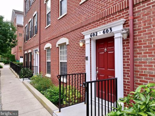 602 Admirals Way, Philadelphia, PA 19146-5222