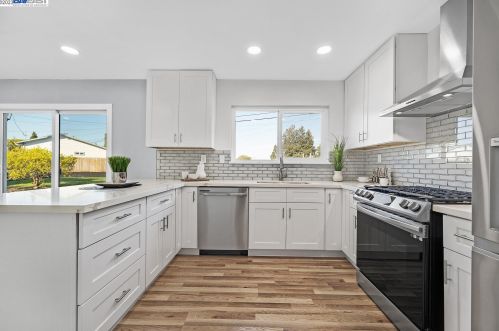 7769 Deervale Ct, Pleasanton CA  94568-1016 exterior