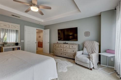 28968 Rock Canyon Dr, Santa Clarita CA  91390-5281 exterior