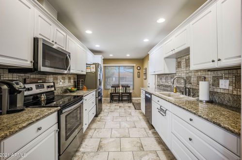 15692 Lake Forest Dr, Sun City, AZ 85351