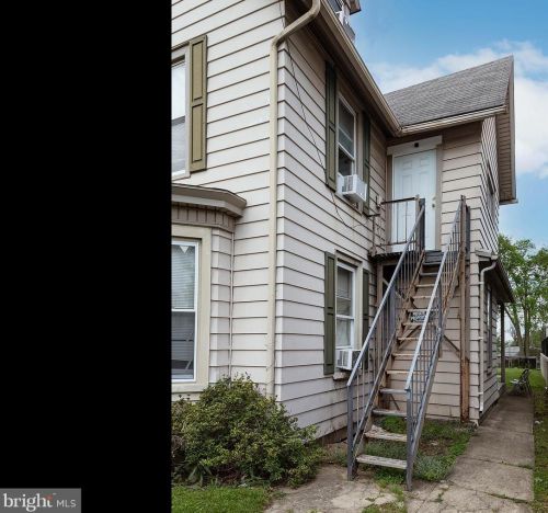 333 Spruce St, Harrisburg PA  17113-2419 exterior