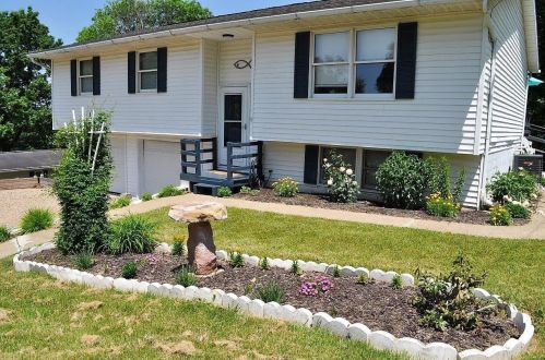 124 Valley Gem Dr, Zanesville, OH 43701-6247