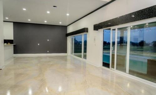 703 Leaning Oak Trl, Richmond TX  77406-4653 exterior