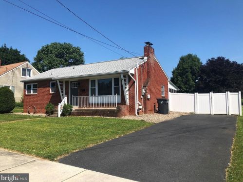 121 Green St, Camp Hill, PA 17011-6716