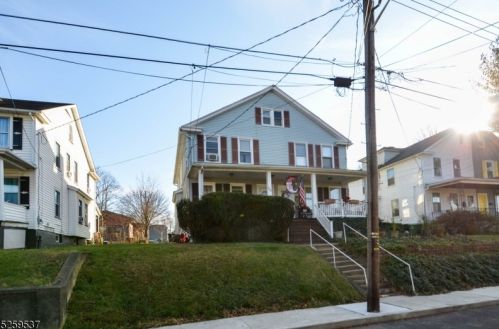 86 Park Ave, Washington, NJ 07882-1814