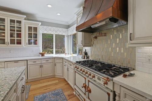 2054 Zinfandel Ct, Vacaville CA  95688-2829 exterior