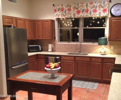 10375 Cele Peterson Ln, Tucson, AZ 85747-5865