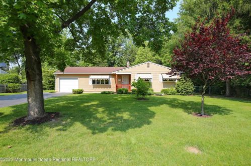 93 Poricy Ln, Tinton Falls, NJ 07701-5312