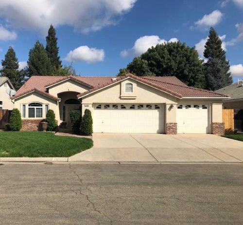 1888 Emerald Ave, Fresno, CA 93720-4202
