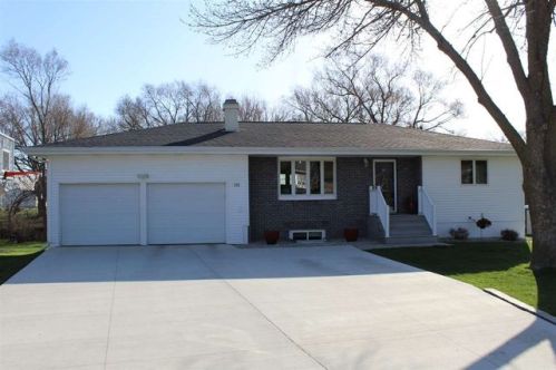 131 Hillside Dr, Hadar, NE 68701-0201