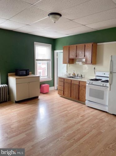 941 Mckean St, Philadelphia PA 19145-3034 exterior