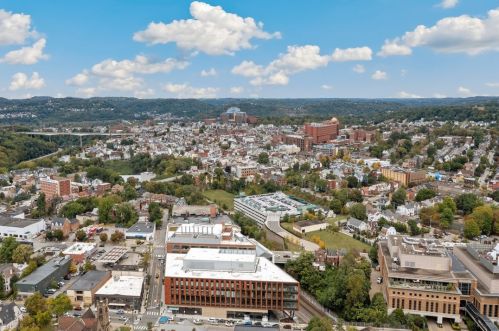 5 Bayard Rd, Pittsburgh PA  15213-1955 exterior