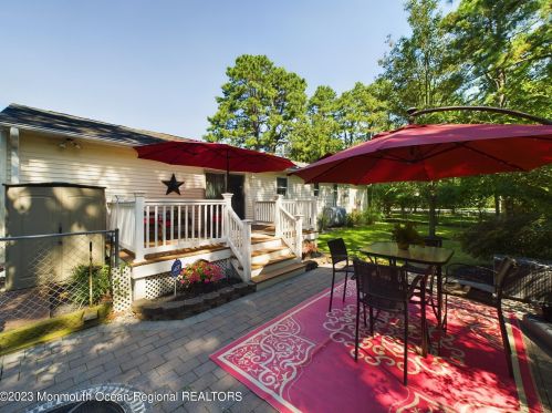 300 Albert Ave, Lakewood NJ  08701-5405 exterior