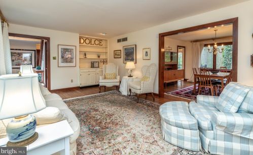 1006 Gwilym Cir, Berwyn PA  19312-2237 exterior