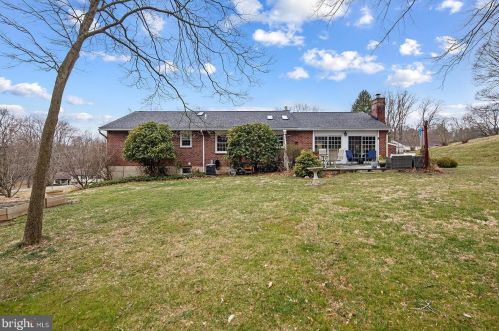 105 Ivy Ln, Glen Mills PA  19342-1319 exterior