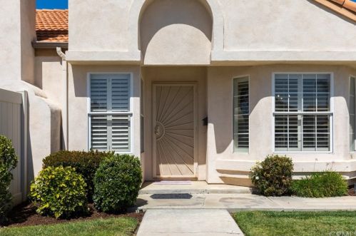 29977 Fernleaf Dr, Menifee, CA 92584-8848