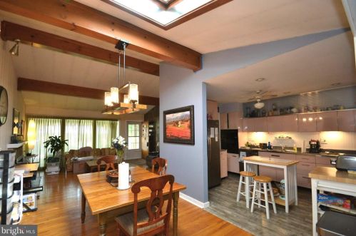 200 Runson Rd, Camp Hill PA  17011-2637 exterior