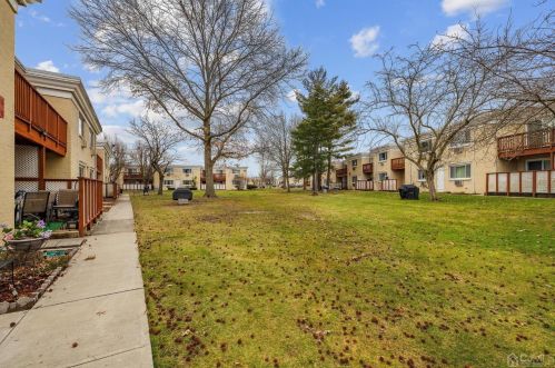 22 Lake Ave, East Brunswick NJ  08816-1812 exterior