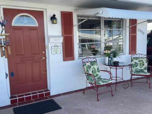 1908 13th Way, Boynton Beach, FL 33426-5842