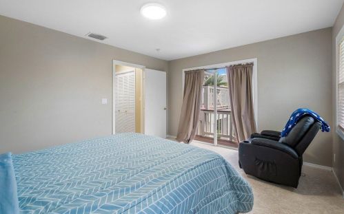 6260 Ocean Blvd, Boynton Beach FL  33435-5212 exterior