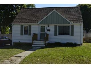 100 Gould Ave, Warwick, RI 02888-1748