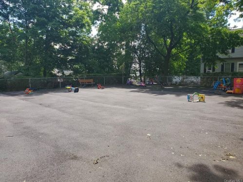 70 Locust Ave, New Rochelle NY  10801-7361 exterior