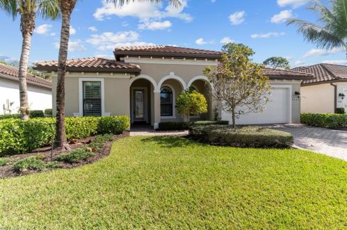 4464 Tamarind Way, Naples FL  34119-9684 exterior