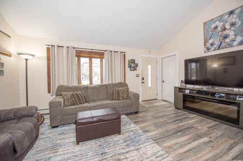 4156 Florence Rd, Bethpage NY  11714-6237 exterior