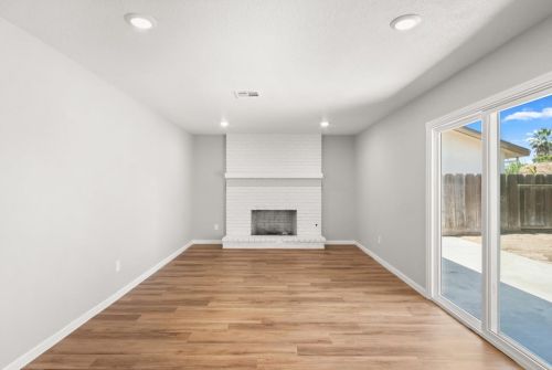 6566 Eden Ave, Winton CA  95388-9591 exterior