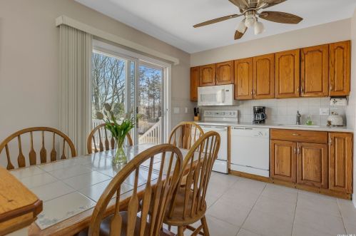15 Purdy Ave, Elwood NY  11731-4501 exterior