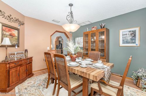 1725 Eden Cir, Titusville, FL 32796-3833