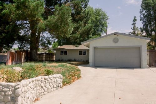 18701 Oakmoor St, Santa Clarita, CA 91351-2958