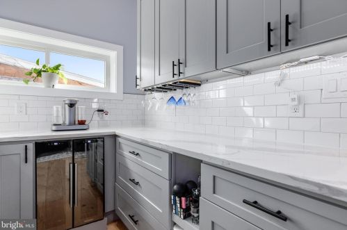 1101 44th Pl, Washington DC  20019-4906 exterior